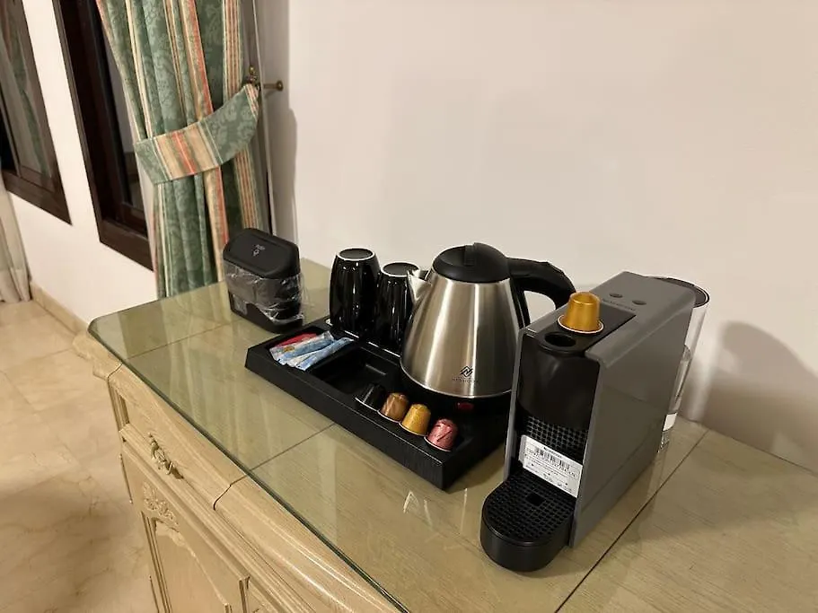 Appartamento Dar Kholoud Taibah Luxury Suite - Masjid Nabawi Steps Away Medina Arabia Saudita